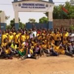 Ouagadougou : L’association « Zéro goutte de sang sur la route » nettoie la Gendarmerie de Boulmiougou